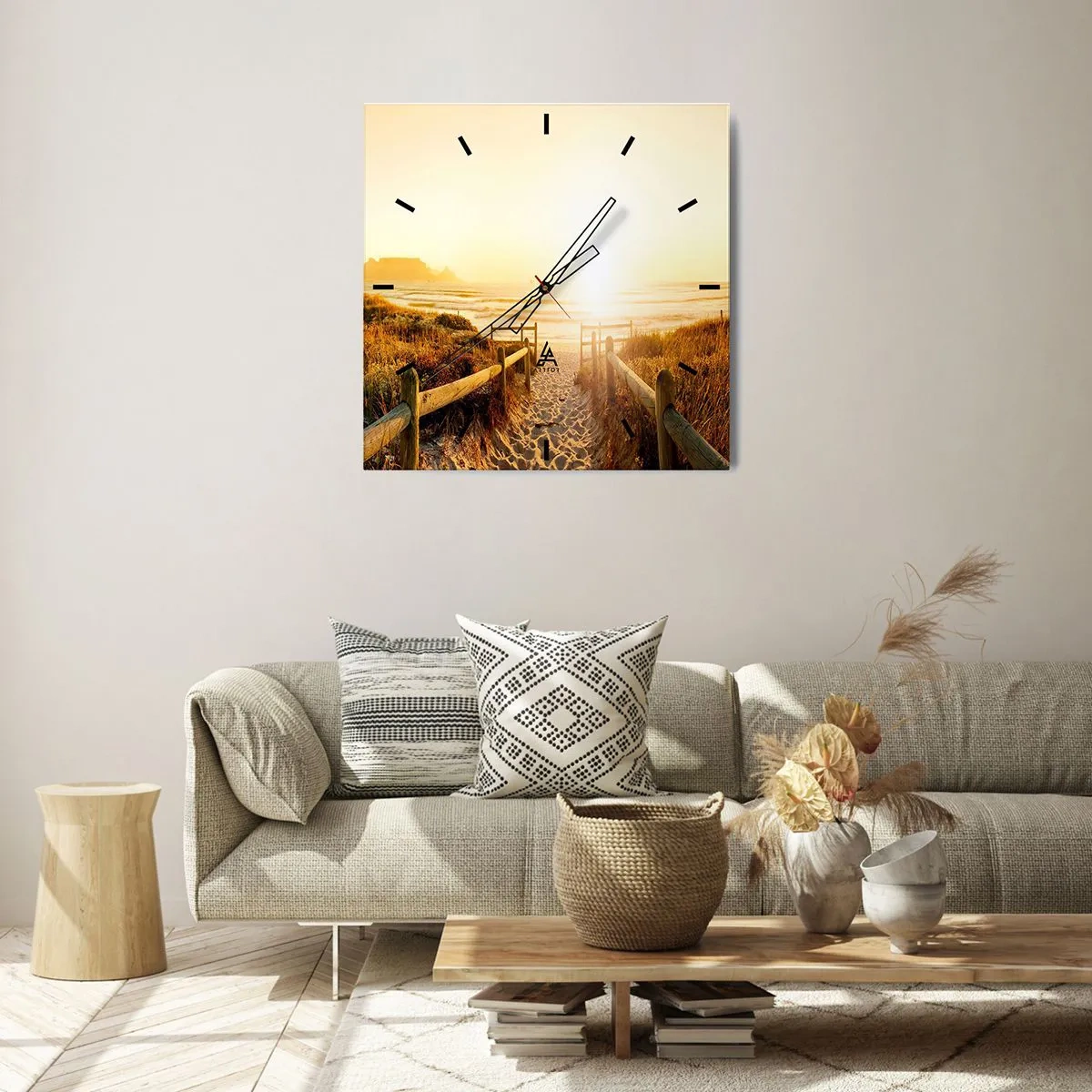 Reloj de pared - Reloj de vidrio - Camino a la playa durante un atardecer dorado - 30x30cm - A través de la duna, hacia el sol - Decoración de pared moderna para salón y dormitorio ARTTOR