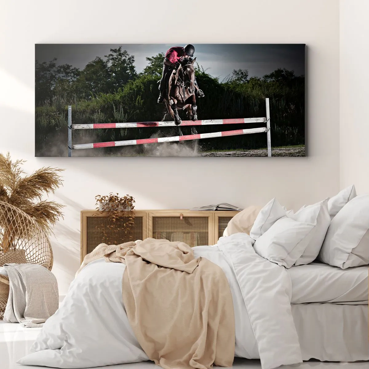 Cuadro sobre lienzo - Impresión de Imagen - Un jinete a caballo saltando sobre un obstáculo en una pista de carreras. - 140x50cm - Juntos por la victoria - Decoración de pared moderna para salón y dormitorio ARTTOR