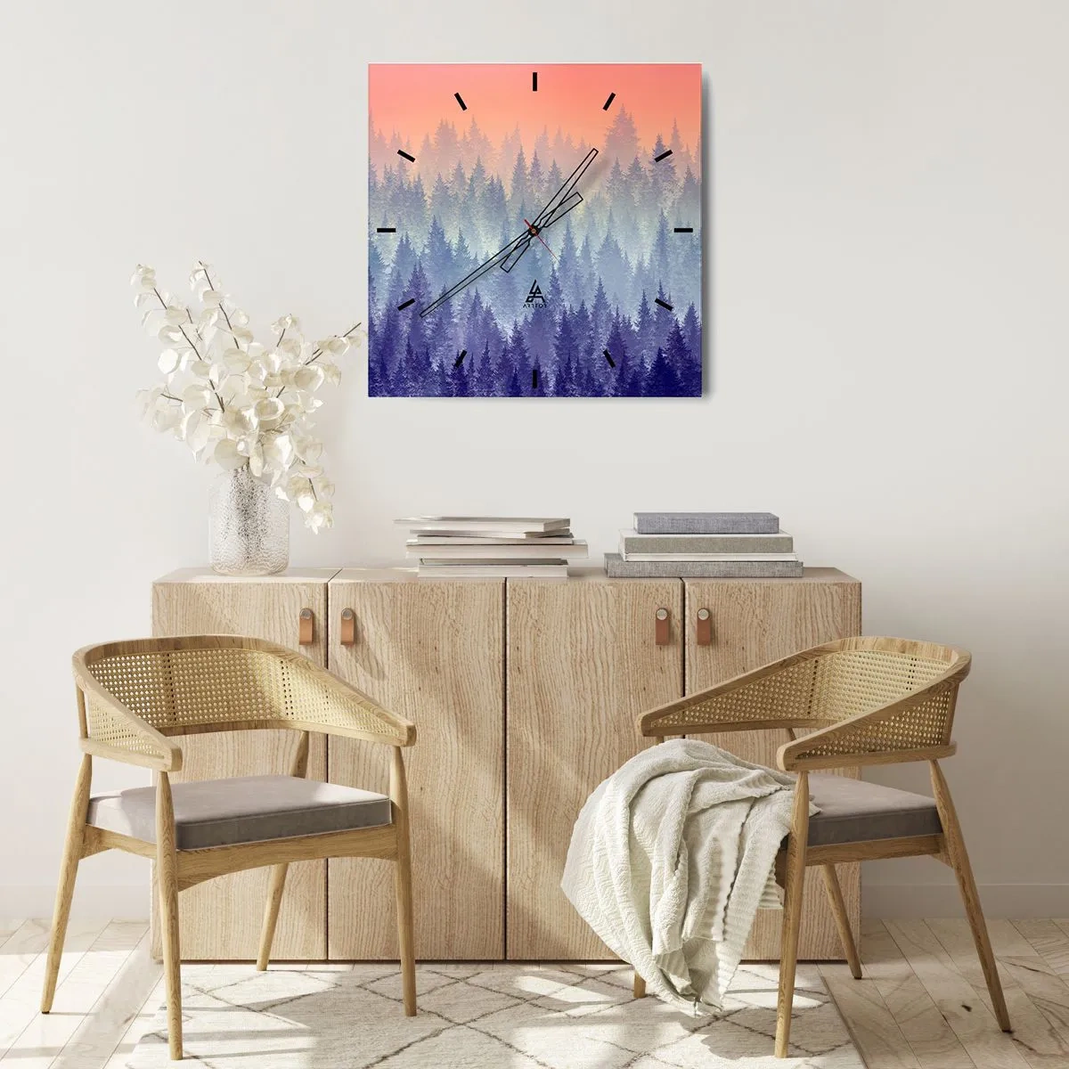 Reloj de pared - Reloj de vidrio - Un bosque brumoso en tonos morados y naranjas. - 30x30cm - Alto, más alto, hasta el cielo - Decoración de pared moderna para salón y dormitorio ARTTOR