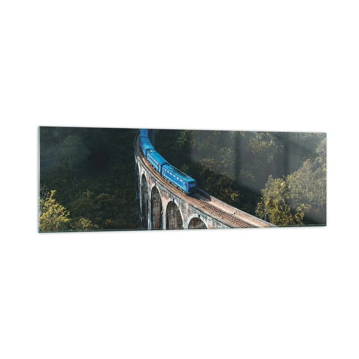 Cuadro sobre vidrio - Impresiones sobre Vidrio - Un tren azul en un viaducto histórico entre los bosques. - 160x50cm - Vías sobre la naturaleza - Decoración de pared moderna para salón y dormitorio ARTTOR