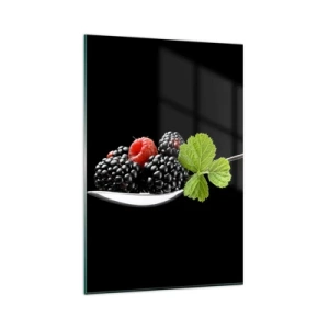 Cuadro sobre vidrio - Impresiones sobre Vidrio - Moras y frambuesas en una cuchara con una hoja sobre un fondo negro. - 80x120cm - El sabor de la frescura - Decoración de pared moderna para salón y dormitorio ARTTOR