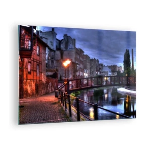 Cuadro sobre vidrio - Impresiones sobre Vidrio - Una encantadora calle a lo largo del canal con un puente e iluminación nocturna. - 70x50cm - No conocías Bydgoszcz así - Decoración de pared moderna para salón y dormitorio ARTTOR