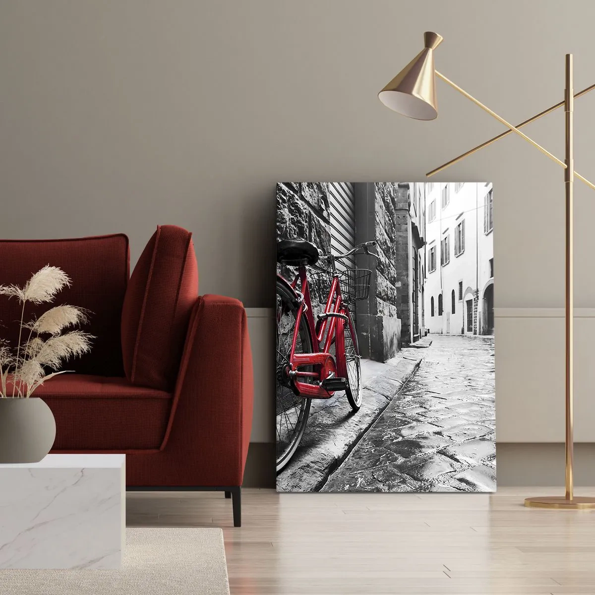 Cuadro sobre lienzo - Impresión de Imagen - Bicicleta roja en una calle en blanco y negro - 50x70cm - La verdadera belleza no envejece - Decoración de pared moderna para salón y dormitorio ARTTOR