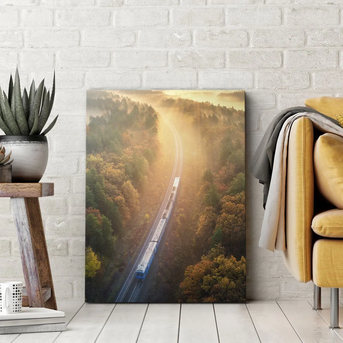 Cuadro sobre lienzo - Impresión de Imagen - Un tren en un bosque otoñal al amanecer. - 50x70cm - Un viaje otoñal - Decoración de pared moderna para salón y dormitorio ARTTOR