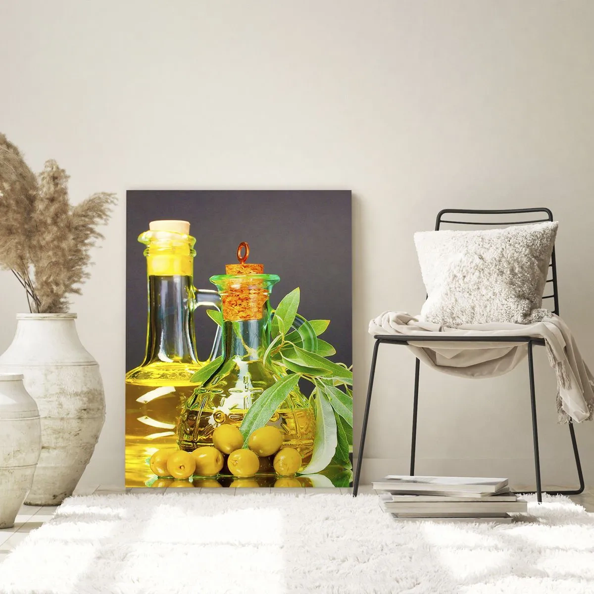 Cuadro sobre vidrio - Impresiones sobre Vidrio - Botellas de aceite de oliva y una rama con aceitunas al fondo - 50x70cm - Bodegón con aceitunas y aceite - Decoración de pared moderna para salón y dormitorio ARTTOR