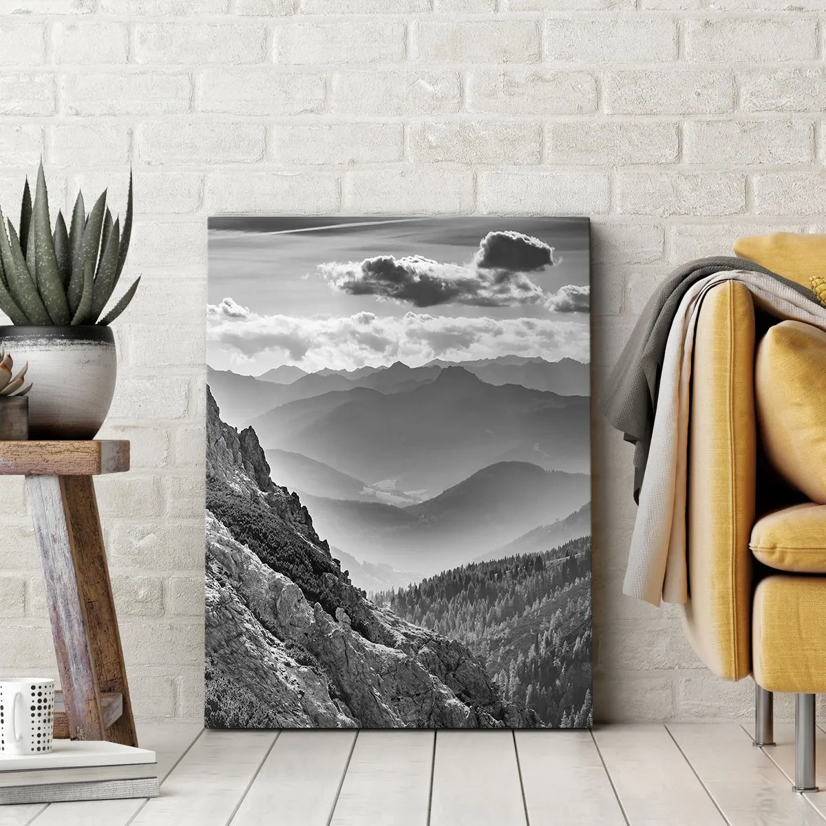 Cuadro sobre lienzo - Impresión de Imagen - Paisaje de montaña en blanco y negro con nubes sobre los picos. - 50x70cm - Hasta el horizonte - Decoración de pared moderna para salón y dormitorio ARTTOR