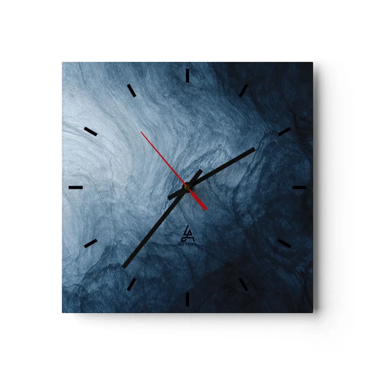 Reloj de pared - Reloj de vidrio - Una composición abstracta en tonos azules y azul marino. - 30x30cm - En las profundidades - Decoración de pared moderna para salón y dormitorio ARTTOR
