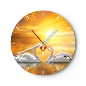 Reloj de pared - Reloj de vidrio - Dos cisnes formando un corazón contra un cielo dorado. - 30x30cm - Corazón es la palabra más bella del mundo... - Decoración de pared moderna para salón, cocina y dormitorio ARTTOR