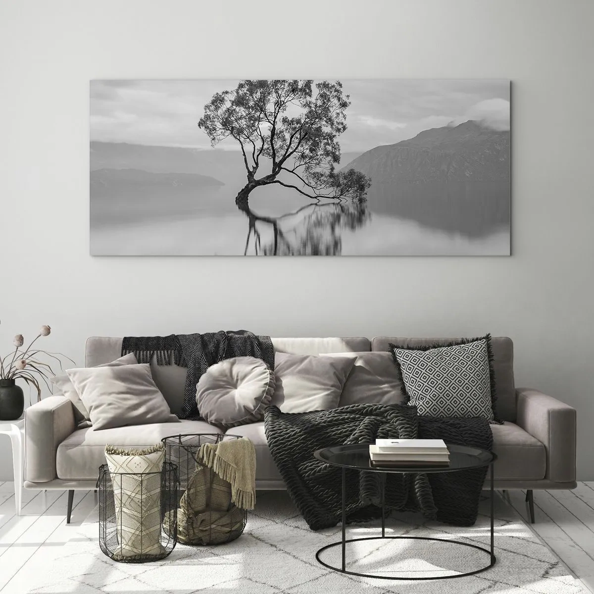 Cuadro sobre vidrio - Impresiones sobre Vidrio - Un árbol solitario reflejado en el agua con montañas al fondo. - 160x50cm - Existe tal lugar en el mundo - Decoración de pared moderna para salón y dormitorio ARTTOR