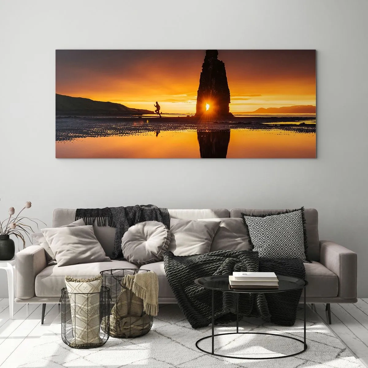 Cuadro sobre vidrio - Impresiones sobre Vidrio - Persona corriendo en la playa al atardecer con formación rocosa - 140x50cm - Solo tú y la naturaleza - Decoración de pared moderna para salón y dormitorio ARTTOR