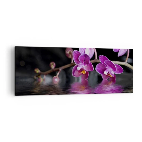 Cuadro sobre lienzo - Impresión de Imagen - Orquídeas moradas sobre aguas tranquilas contra un fondo negro. - 140x50cm - Un reflejo lila de la belleza - Decoración de pared moderna para salón y dormitorio ARTTOR