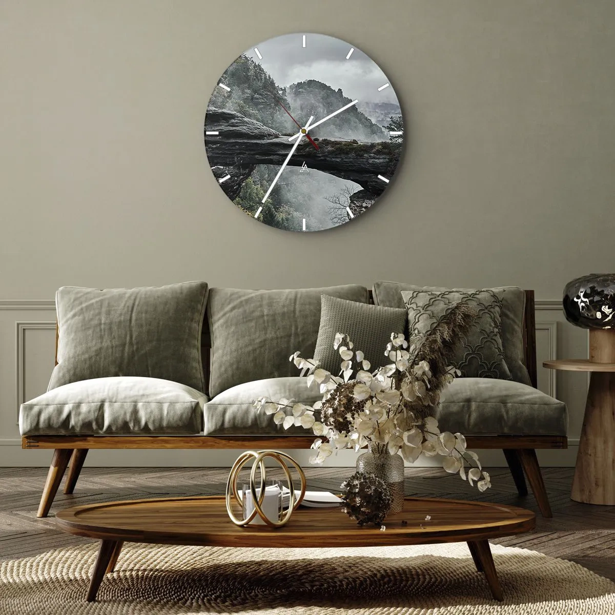 Reloj de pared - Reloj de vidrio - Paisaje de montaña brumoso con un puente de roca natural - 30x30cm - La aventura está a punto de comenzar - Decoración de pared moderna para salón, cocina y dormitorio ARTTOR