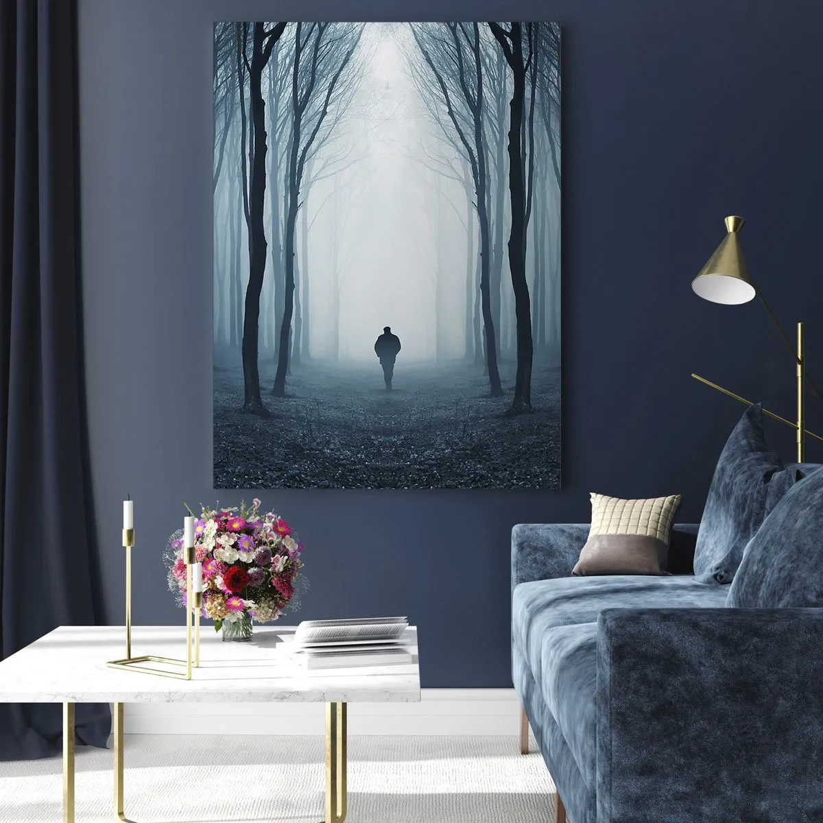 Cuadro sobre vidrio - Impresiones sobre Vidrio - Una figura caminando entre los árboles en un bosque brumoso. - 70x100cm - Alto y claro - Decoración de pared moderna para salón y dormitorio ARTTOR