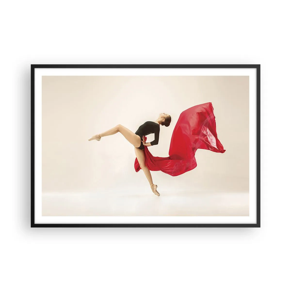 Póster en marco negro - Una bailarina dinámica con un traje negro y tela roja en movimiento. - 100x70cm - Rojo y negro - Decoración de pared moderna para salón y dormitorio ARTTOR