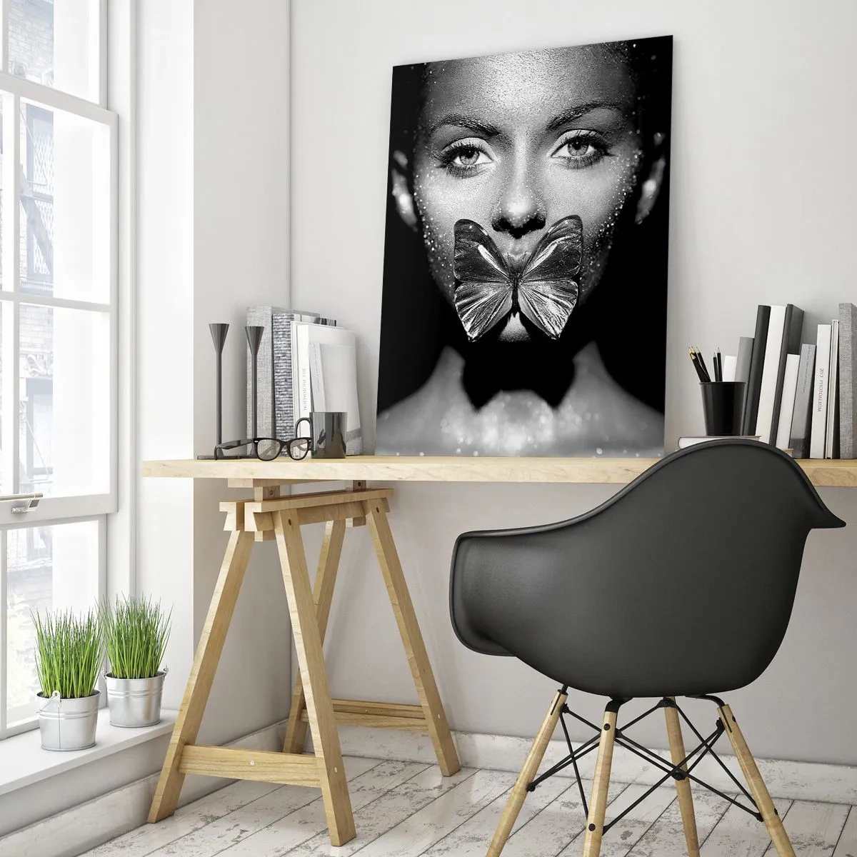 Cuadro sobre vidrio - Impresiones sobre Vidrio - Rostro de mujer en blanco y negro con una mariposa en los labios. - 70x100cm - Beso de mariposa - Decoración de pared moderna para salón y dormitorio ARTTOR