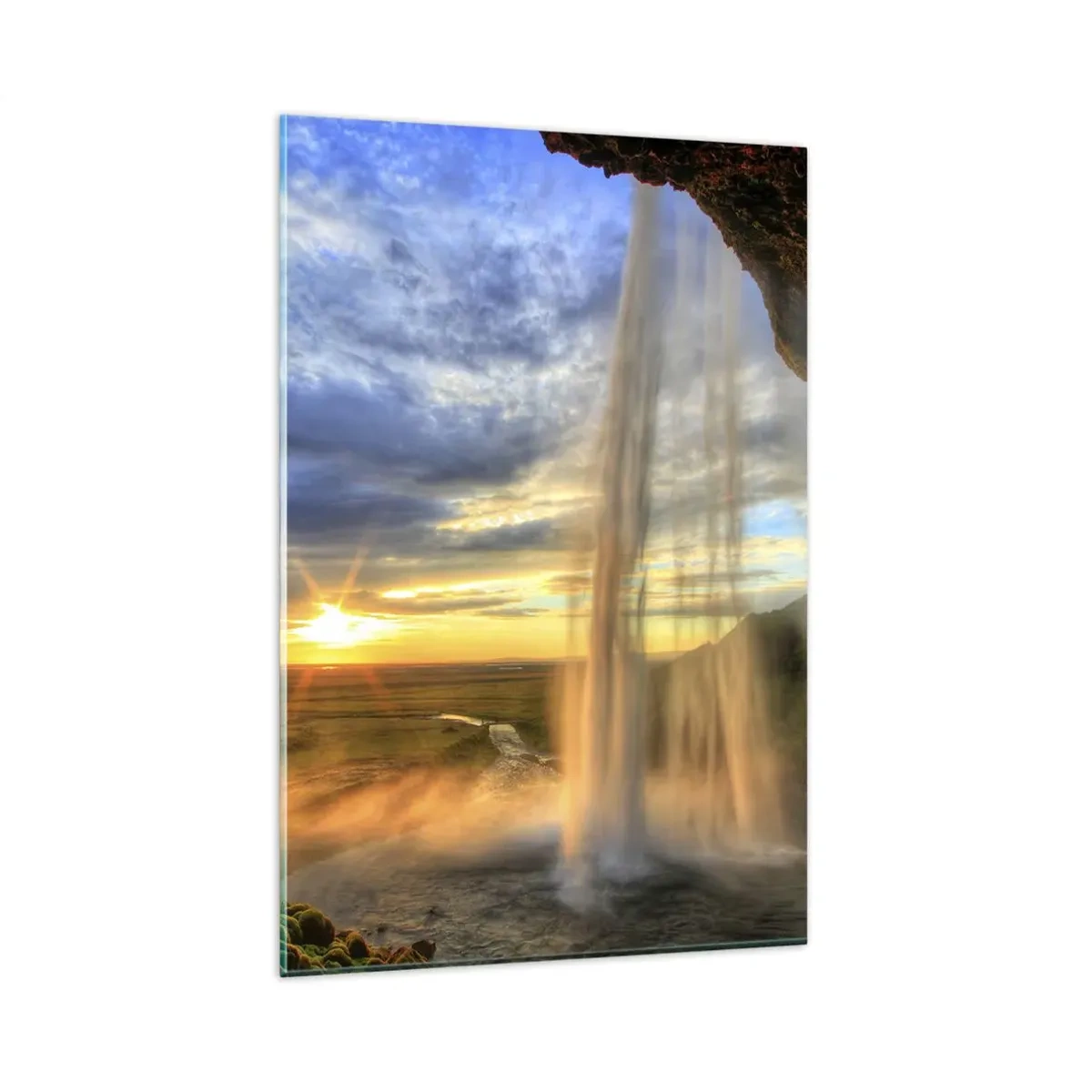 Cuadro sobre vidrio - Impresiones sobre Vidrio - Una cascada iluminada por la luz del sol con un paisaje como telón de fondo. - 80x120cm - El mundo tras el velo de las gotas - Decoración de pared moderna para salón y dormitorio ARTTOR