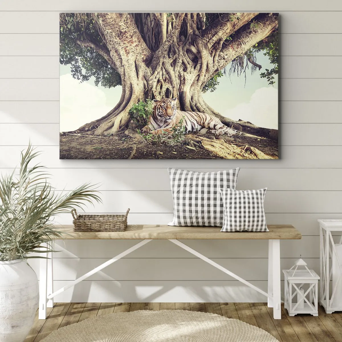Cuadro sobre lienzo - Impresión de Imagen - Un tigre descansando bajo un árbol extendido - 120x80cm - Una visión desde el Génesis - Decoración de pared moderna para salón y dormitorio ARTTOR