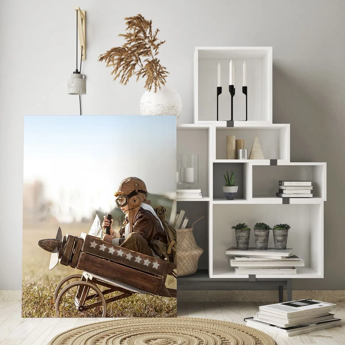 Cuadro sobre vidrio - Impresiones sobre Vidrio - Un niño en un avión de madera, pretendiendo ser piloto, vistiendo ropa de aviador. - 50x70cm - Despegue hacia un sueño - Decoración de pared moderna para salón y dormitorio ARTTOR