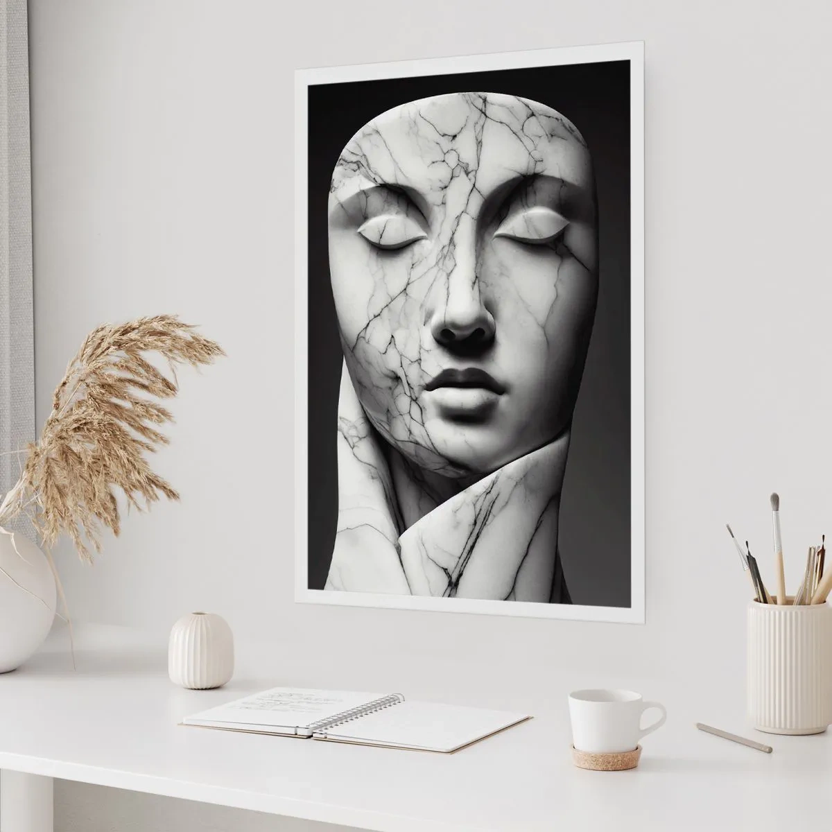 Póster - Escultura de mármol con cara con ojos cerrados sobre fondo negro. - 50x70cm - Formas de mármol - Decoración de pared moderna para salón y dormitorio ARTTOR