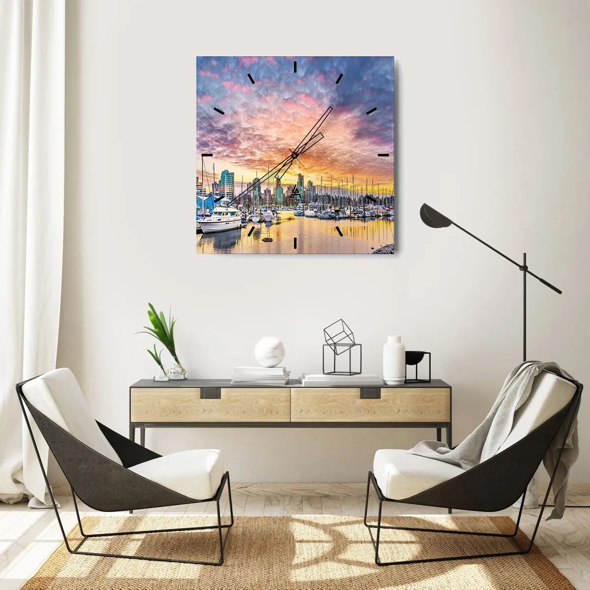 Reloj de pared - Reloj de vidrio - Puerto deportivo con yates y paisaje urbano al atardecer - 30x30cm - Una ciudad de mil marineros - Decoración de pared moderna para salón y dormitorio ARTTOR