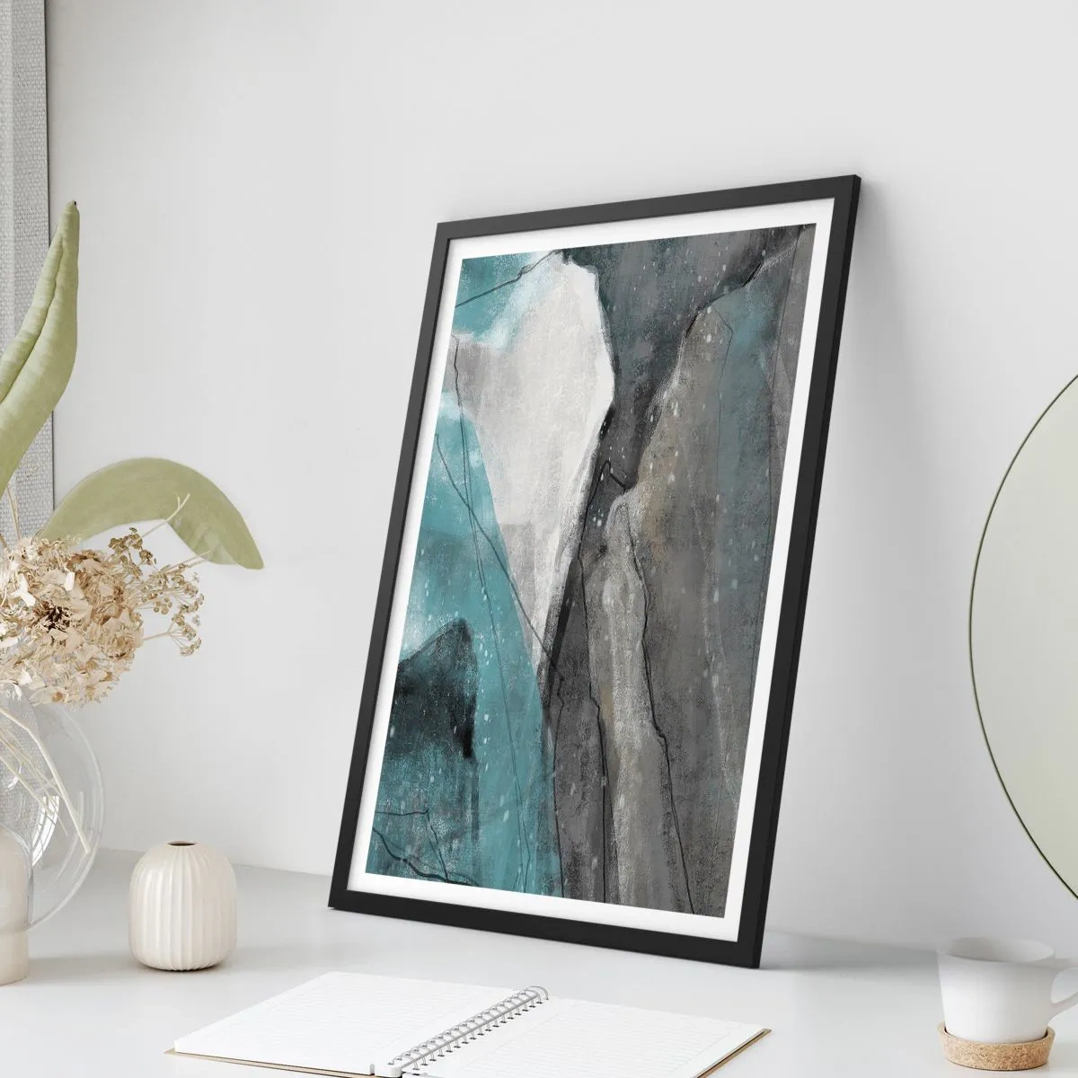 Póster en marco negro - Una composición abstracta inspirada en un paisaje de montaña. - 50x70cm - Abstracción: rocas y hielo - Decoración de pared moderna para salón y dormitorio ARTTOR