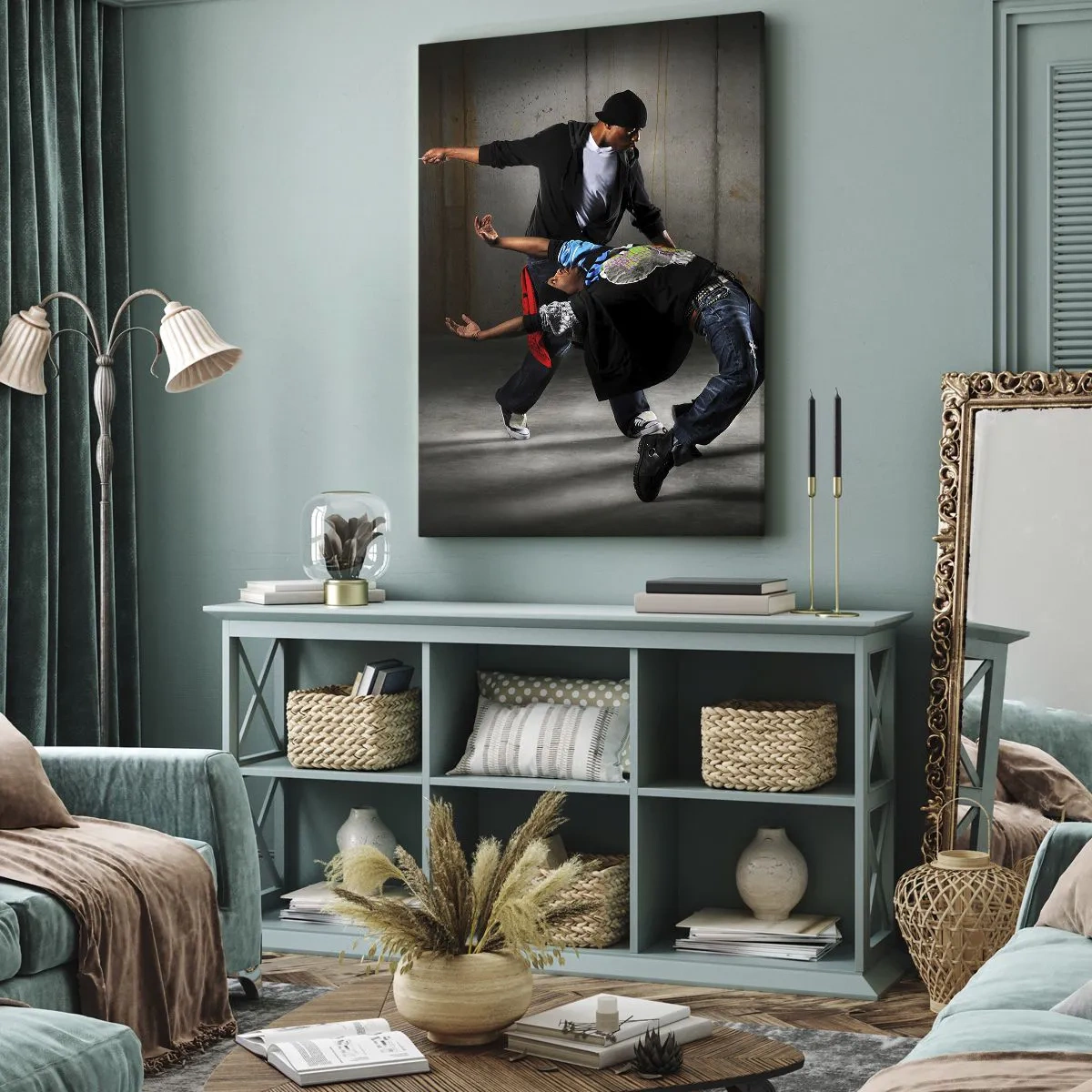 Cuadro sobre lienzo - Impresión de Imagen - Un grupo de bailarines de hip-hop en una coreografía dinámica. - 50x70cm - Bailando con el viento de la calle - Decoración de pared moderna para salón y dormitorio ARTTOR