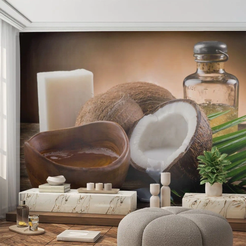 Fotomural Premium Sand - Coco abierto con leche, aceite y jabón sobre un fondo de madera. - 100x70cm - Salud de las islas tropicales - Decoración de pared moderna para salón y dormitorio ARTTOR