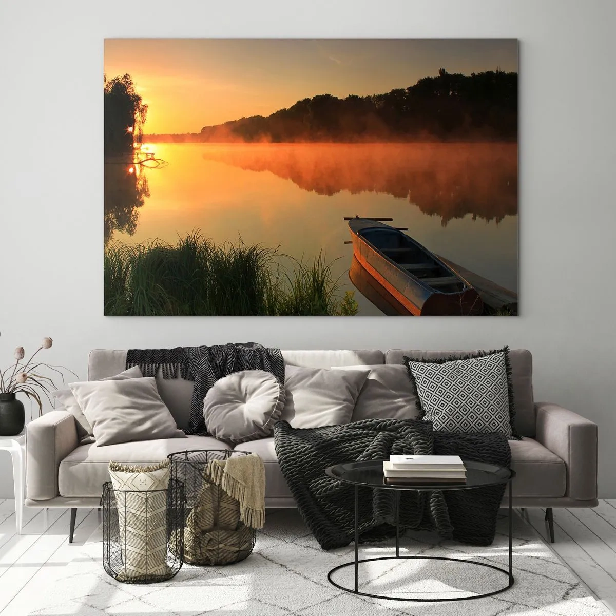 Cuadro sobre vidrio - Impresiones sobre Vidrio - Amanecer sobre un lago tranquilo con un barco en la orilla - 100x70cm - Amanecer sobre el agua como la superficie de un espejo - Decoración de pared moderna para salón y dormitorio ARTTOR