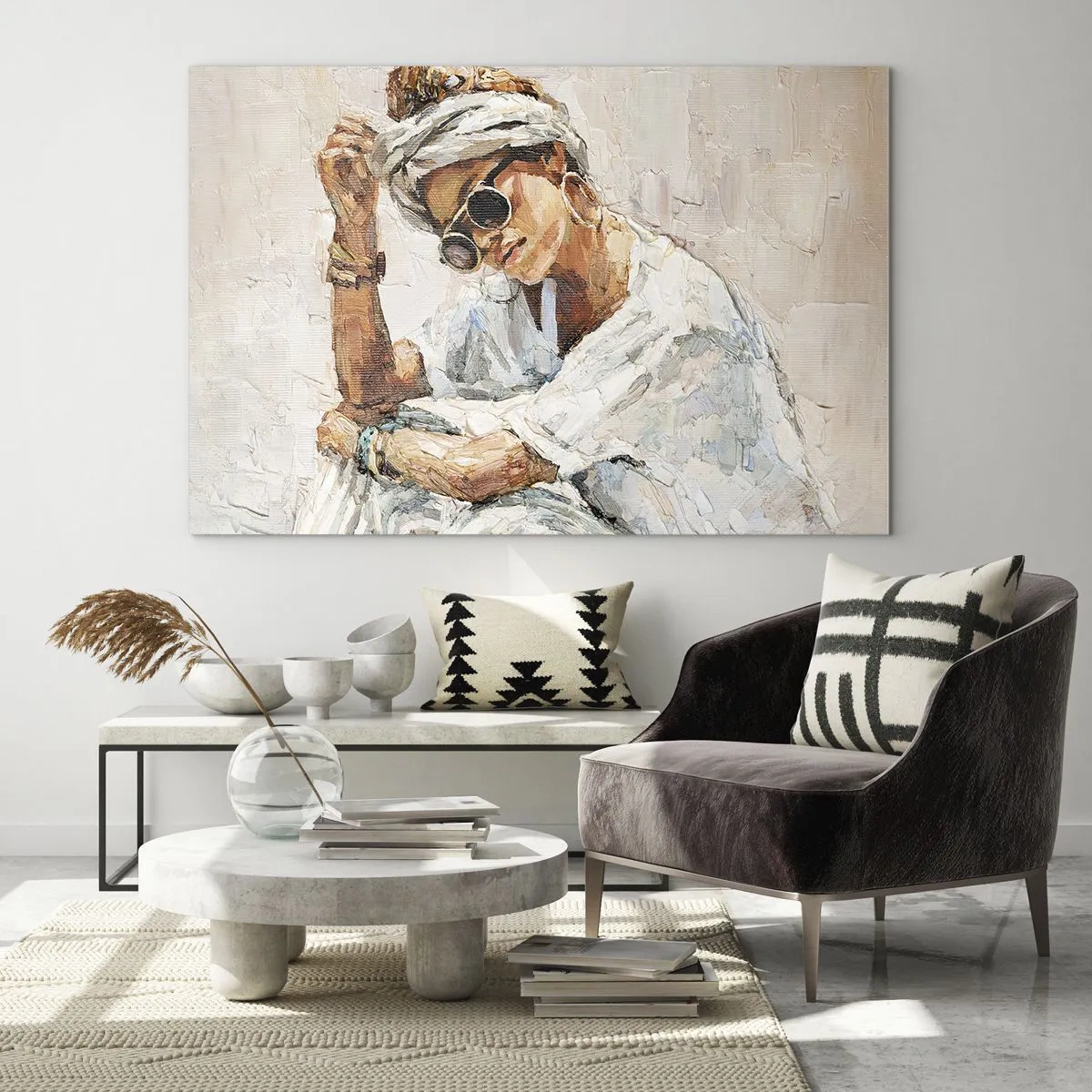 Cuadro sobre vidrio - Impresiones sobre Vidrio - Retrato de una mujer con gafas y turbante pintado con espátula - 70x50cm - Retrato a pleno sol - Decoración de pared moderna para salón y dormitorio ARTTOR