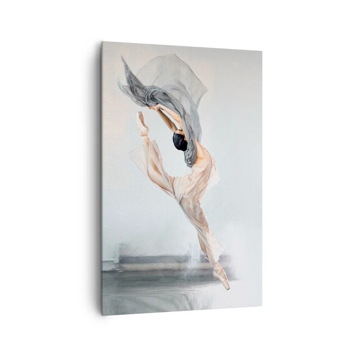 Cuadro sobre lienzo - Impresión de Imagen - Una bailarina en movimiento dinámico contra un fondo claro. - 80x120cm - En el arrebato de la danza - Decoración de pared moderna para salón y dormitorio ARTTOR