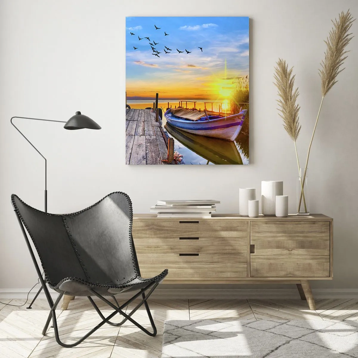Cuadro sobre vidrio - Impresiones sobre Vidrio - Muelle de madera sobre un lago con un barco al amanecer - 50x70cm - Adiós, hasta mañana - Decoración de pared moderna para salón y dormitorio ARTTOR