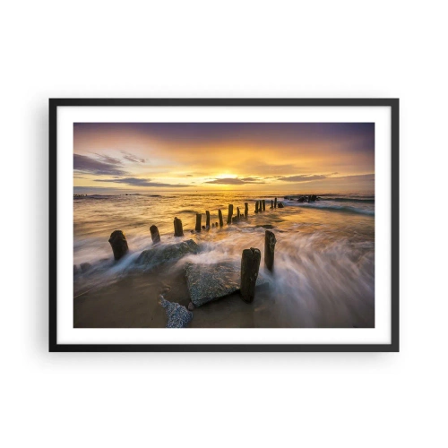 Póster en marco negro - Puesta de sol sobre el mar con los restos de un antiguo muelle - 70x50cm - La cruda belleza del Báltico - Decoración de pared moderna para salón y dormitorio ARTTOR