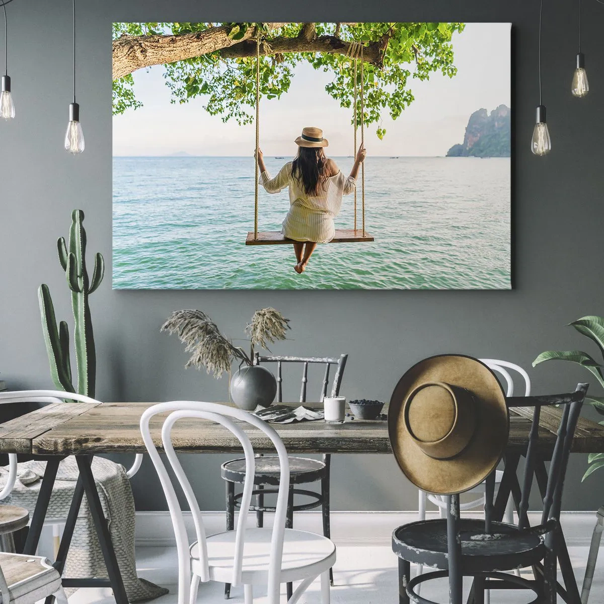 Cuadro sobre lienzo - Impresión de Imagen - Mujer en un columpio junto al mar en un paisaje tropical - 70x50cm - La vida es bella - Decoración de pared moderna para salón y dormitorio ARTTOR