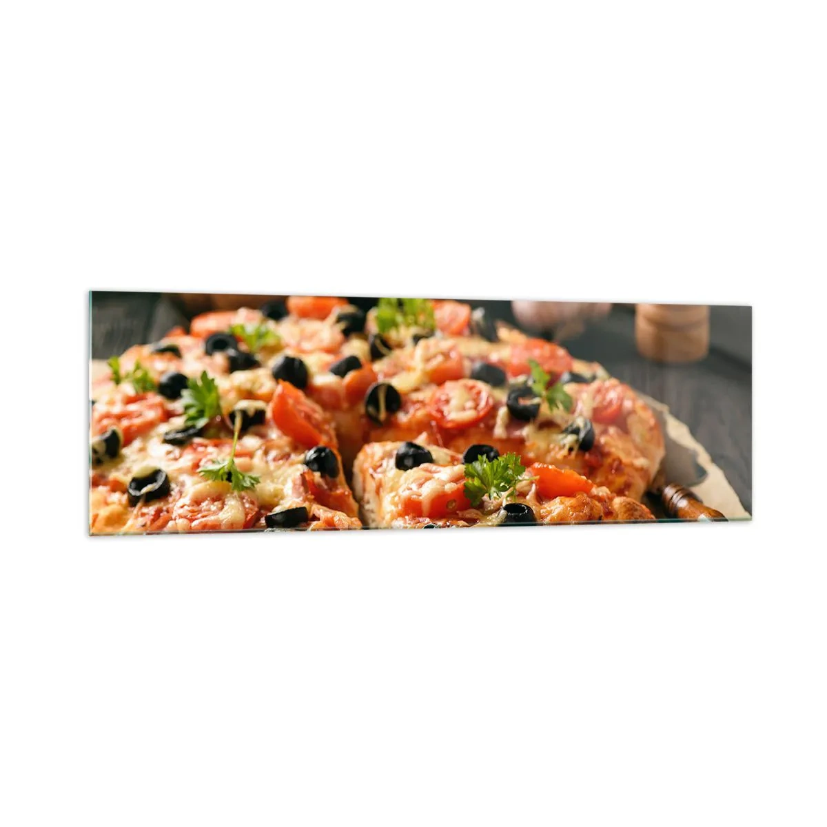 Cuadro sobre vidrio - Impresiones sobre Vidrio - Pizza con tomates, aceitunas y hierbas frescas en la mesa. - 160x50cm - Delicioso aroma - Decoración de pared moderna para salón y dormitorio ARTTOR