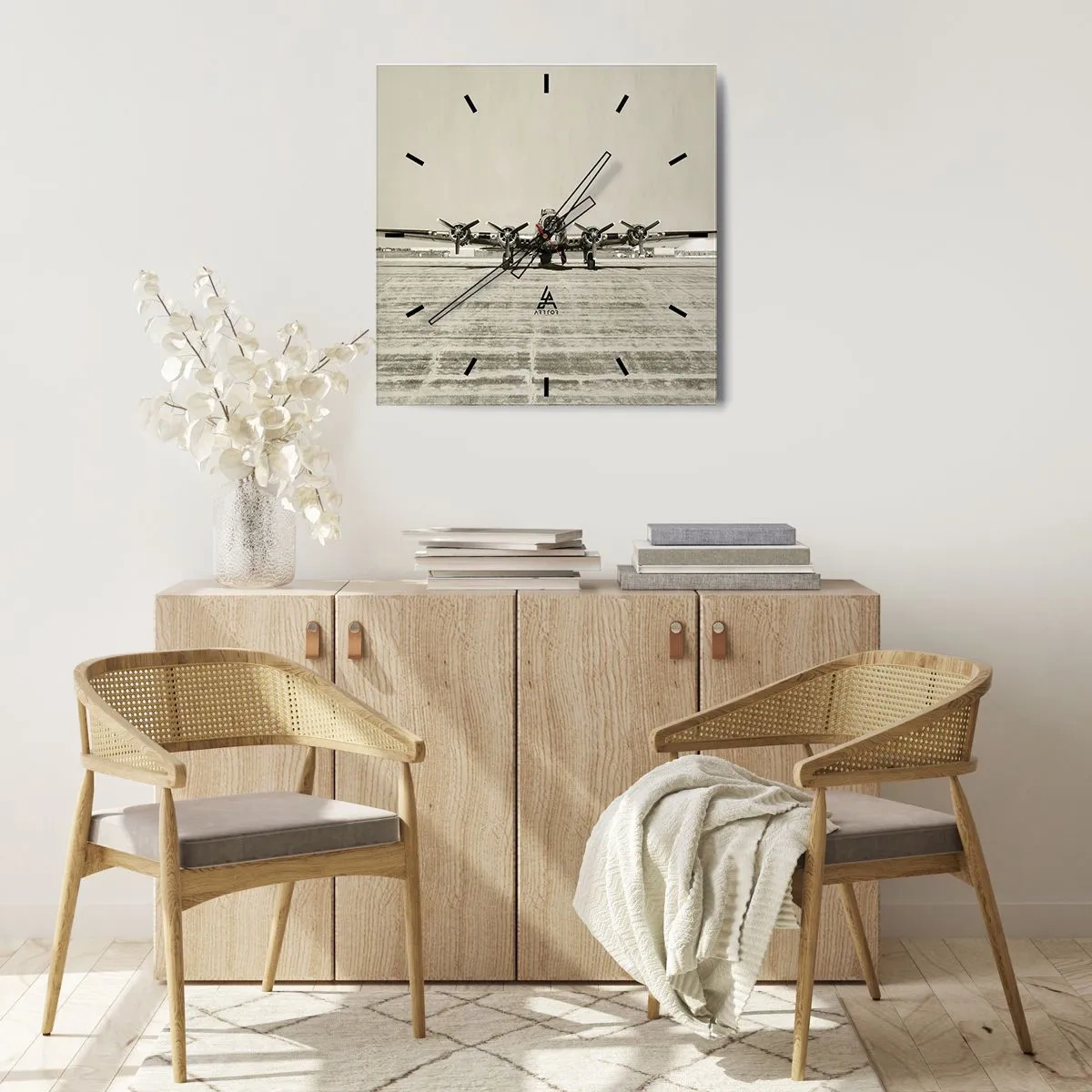 Reloj de pared - Reloj de vidrio - Avión histórico en el aeropuerto en sepia - 30x30cm - Como siempre, preparado - Decoración de pared moderna para salón y dormitorio ARTTOR