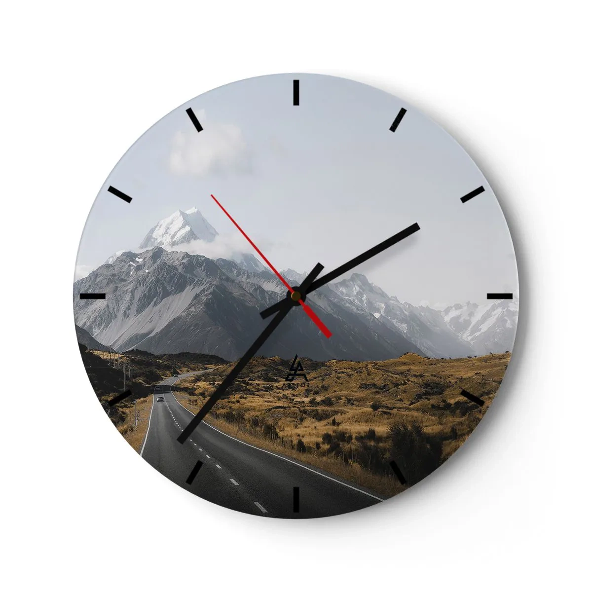 Reloj de pared - Reloj de vidrio - Un camino que conduce hacia montañas cubiertas de nieve bajo un cielo despejado. - 30x30cm - El camino al corazón de las montañas - Decoración de pared moderna para salón, cocina y dormitorio ARTTOR