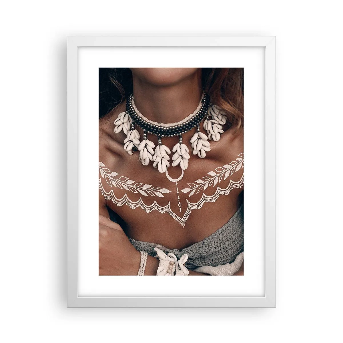 Póster en marco blanco - Talismanes, rituales de feminidad - 30x40 cm