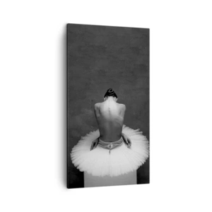Cuadro sobre lienzo - Impresión de Imagen - Rodeada de pétalos - 45x80 cm