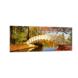 Cuadro sobre vidrio - Impresiones sobre Vidrio - Un puente en un parque rodeado de hojas otoñales sobre aguas tranquilas. - 140x50cm - En un puente blanco de suspiros - Decoración de pared moderna para salón y dormitorio ARTTOR