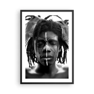 Póster en marco negro - Un hombre con pinturas blancas en la cara y las manos. - 50x70cm - ¿Dónde estás? - Decoración de pared moderna para salón y dormitorio ARTTOR