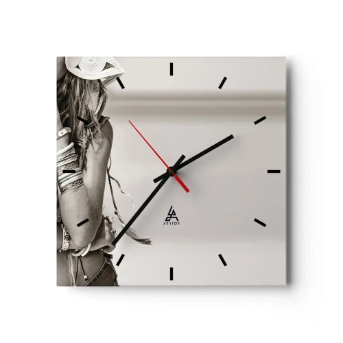 Reloj de pared - Reloj de vidrio - Retrato de una mujer boho con joyas. - 30x30cm - Libertad natural - Decoración de pared moderna para salón y dormitorio ARTTOR