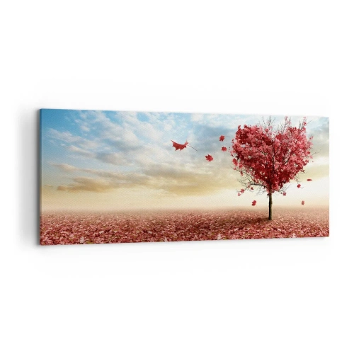 Cuadro sobre lienzo - Impresión de Imagen - Un árbol solitario en forma de corazón en un campo de hojas rojas. - 120x50cm - Amor de otoño - Decoración de pared moderna para salón y dormitorio ARTTOR