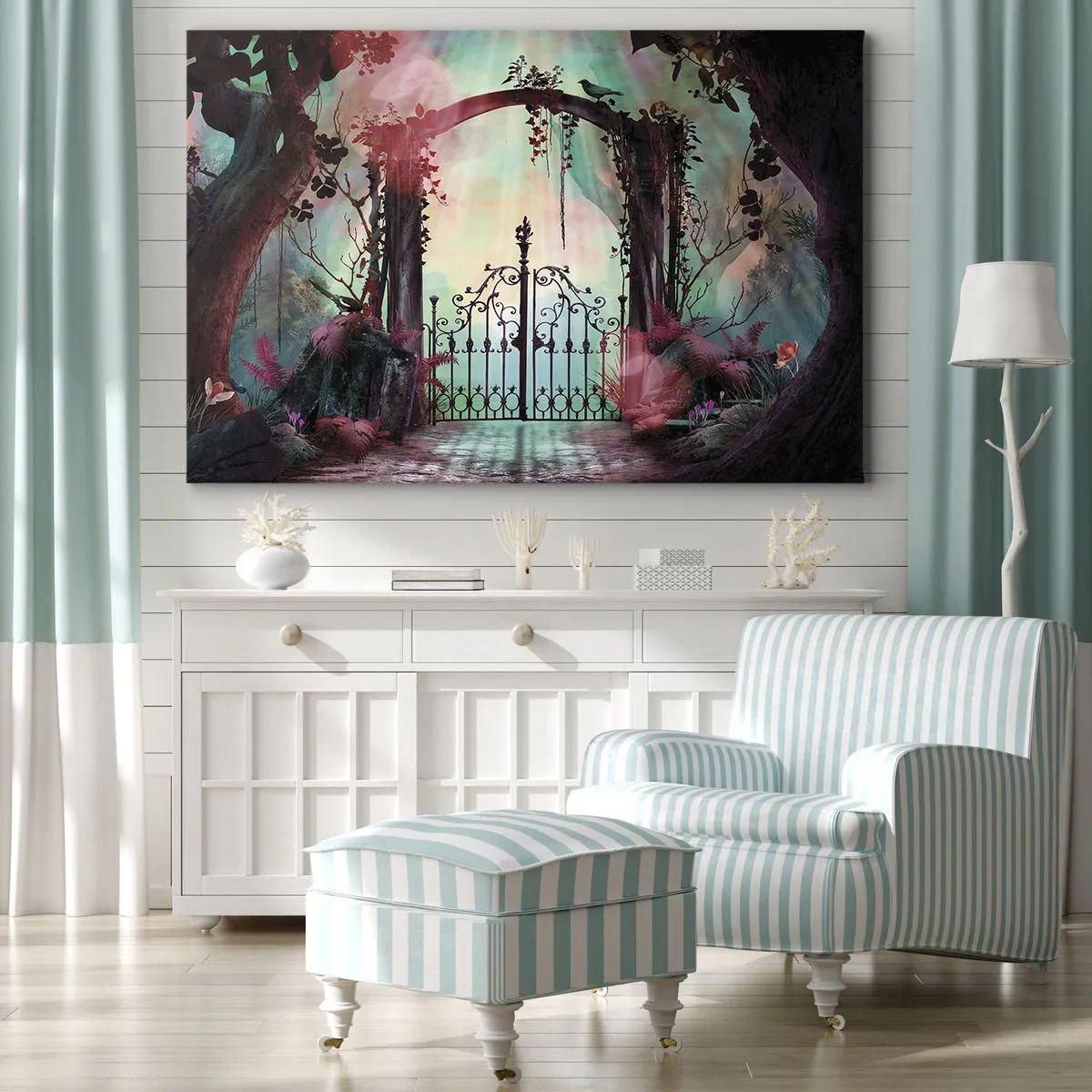 Cuadro sobre lienzo - Impresión de Imagen - Una entrada mágica con una puerta de hierro forjado rodeada de vegetación misteriosa. - 70x50cm - Jardín secreto - Decoración de pared moderna para salón y dormitorio ARTTOR