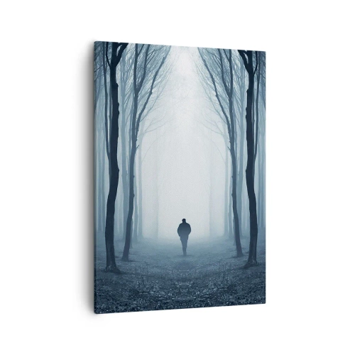 Cuadro sobre lienzo - Impresión de Imagen - Una figura caminando entre los árboles en un bosque brumoso. - 50x70cm - Alto y claro - Decoración de pared moderna para salón y dormitorio ARTTOR