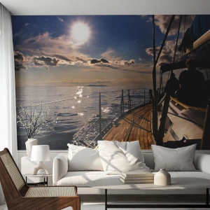 Fotomural Premium Sand - Un velero en un mar tranquilo al atardecer. - 100x70cm - Bajo las velas hacia el sol - Decoración de pared moderna para salón y dormitorio ARTTOR