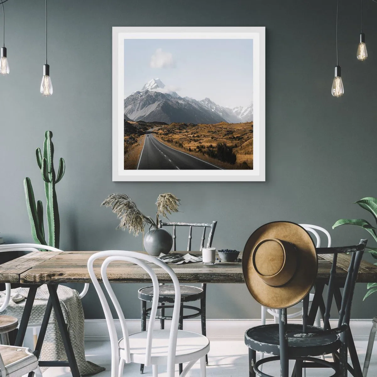 Póster en marco blanco - El camino al corazón de las montañas - 40x40 cm