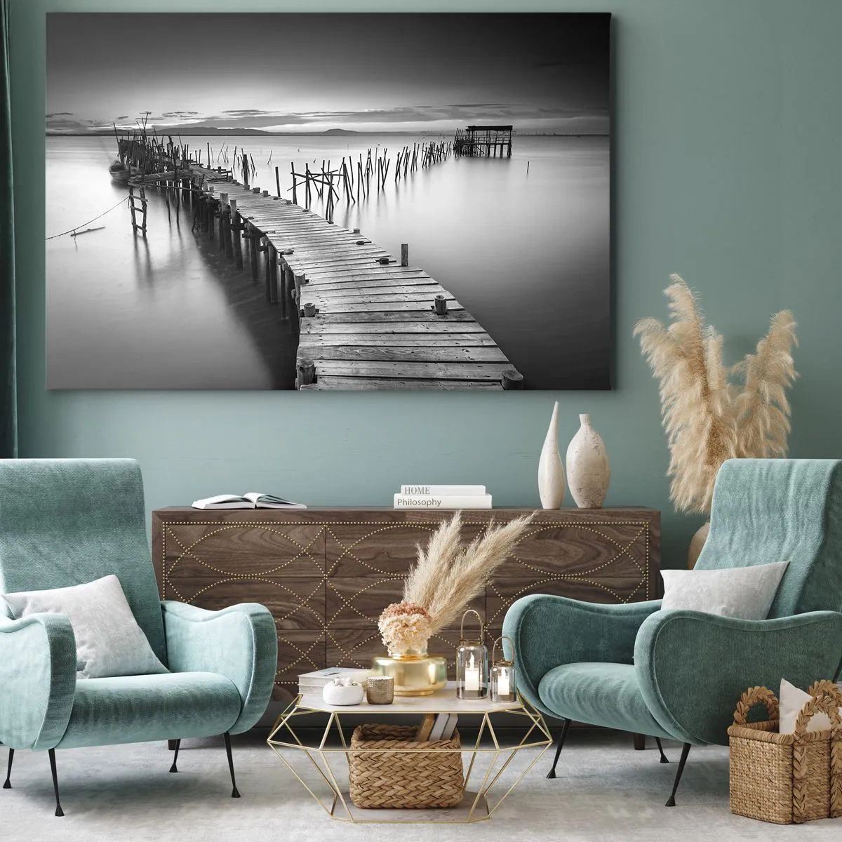Cuadro sobre lienzo - Impresión de Imagen - Un embarcadero de madera en un lago tranquilo en tonos grises. - 70x50cm - La calma de una orilla olvidada - Decoración de pared moderna para salón y dormitorio ARTTOR