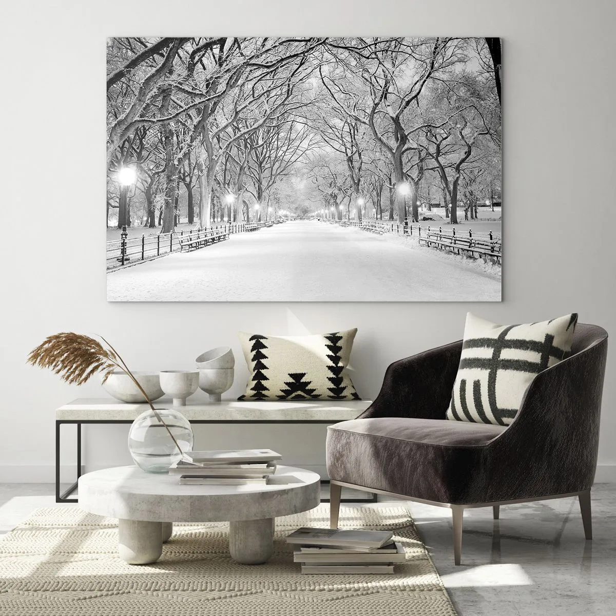 Cuadro sobre vidrio - Impresiones sobre Vidrio - Callejón de árboles de invierno en el parque con luces y nieve. - 70x50cm - Cuatro estaciones - invierno - Decoración de pared moderna para salón y dormitorio ARTTOR