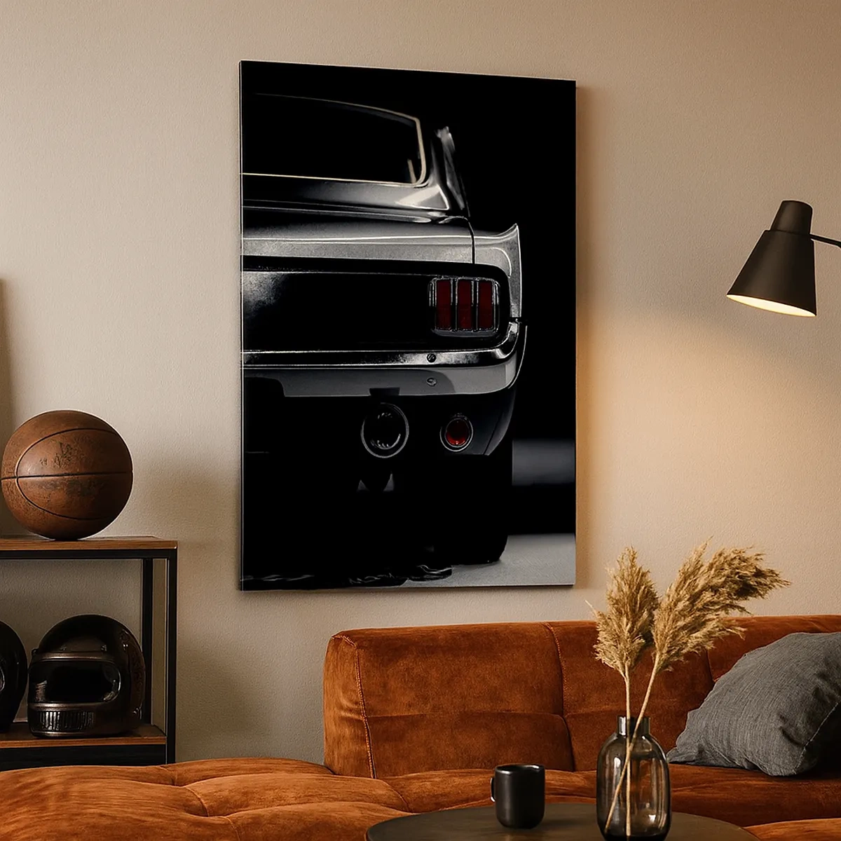 Cuadro sobre lienzo - Impresión de Imagen - Una imagen en blanco y negro de la parte trasera de un coche clásico sobre un fondo oscuro. - 50x70cm - El encanto de los clásicos - Decoración de pared moderna para salón y dormitorio ARTTOR