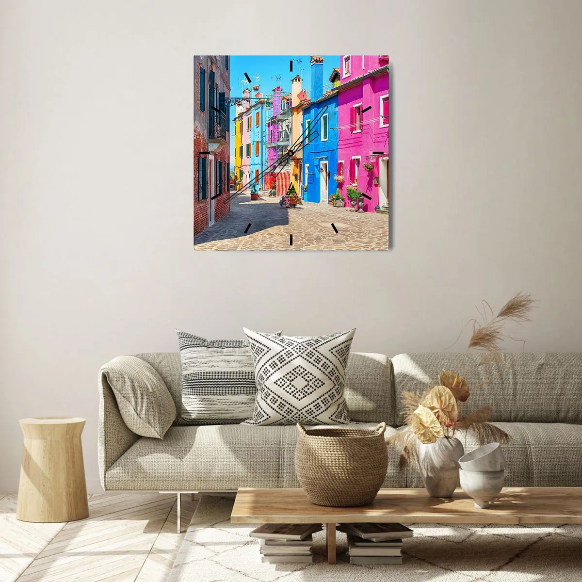 Reloj de pared - Reloj de vidrio - Edificios coloridos en una calle estrecha de la ciudad - 30x30cm - Pueblo colorido - Decoración de pared moderna para salón y dormitorio ARTTOR